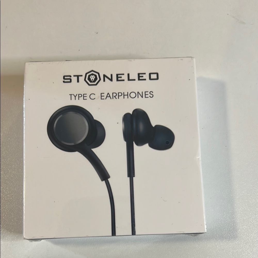 Black Earbud Headphones